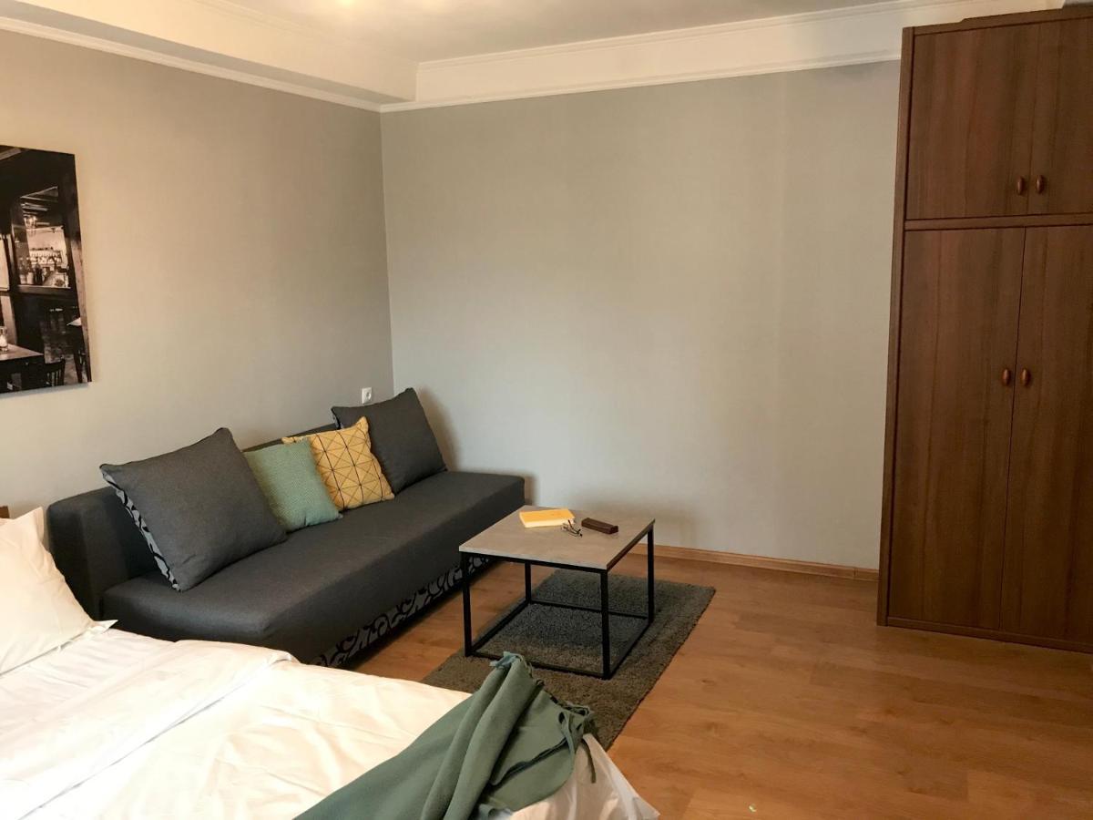 Apartment Olympyska On Velyka Vasylkyvska 45 Kiev Esterno foto