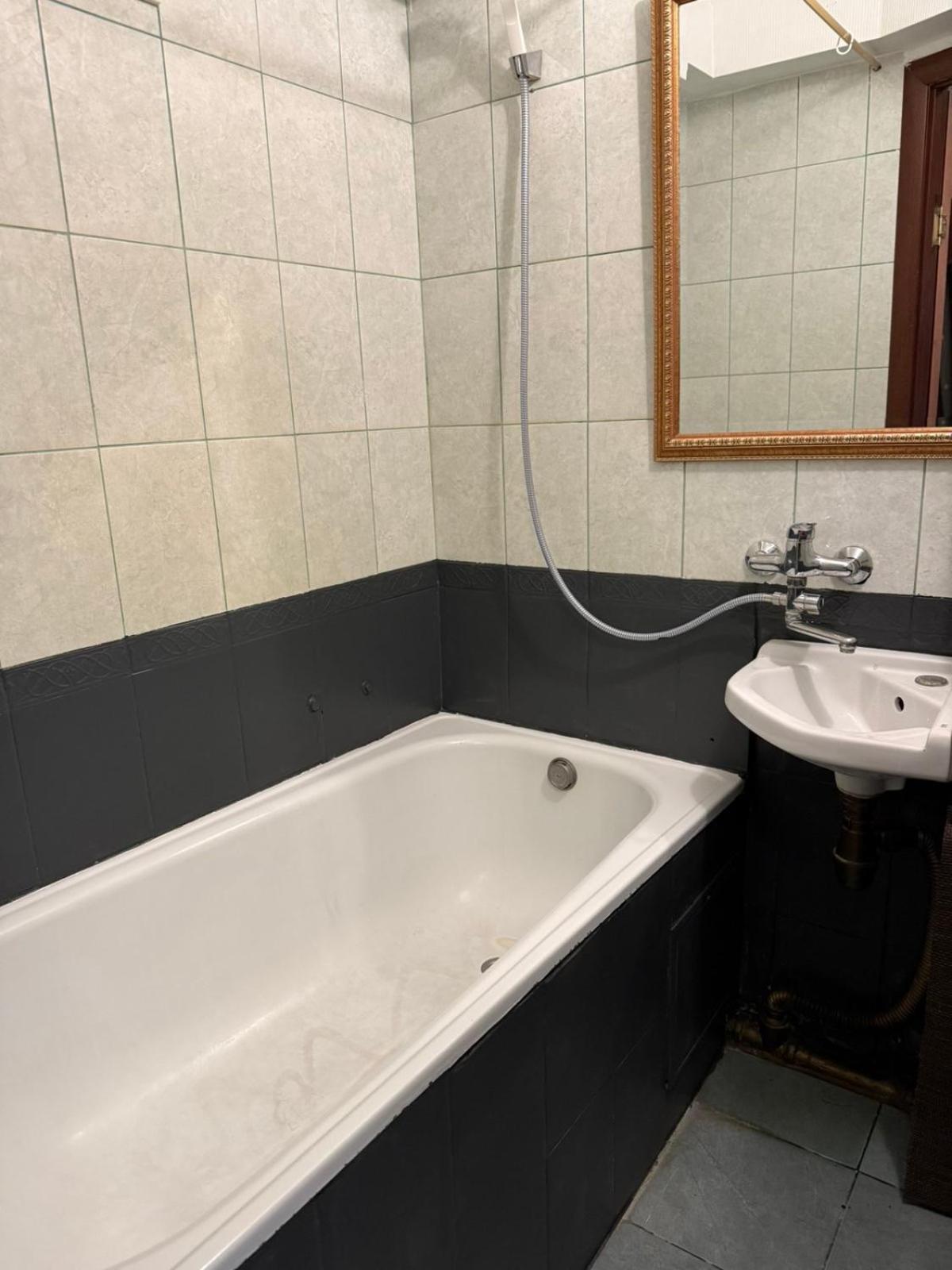 Apartment Olympyska On Velyka Vasylkyvska 45 Kiev Esterno foto